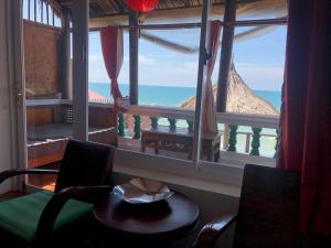 Full Moon Beach Resort