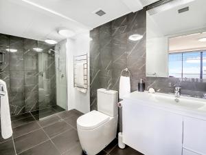 Luxury waterfront sea view apartment - do not book