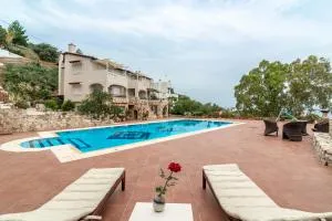 Cretan Biosuites - Palaiokastro