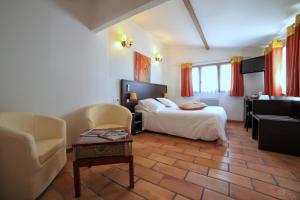 Hotels Le Mas des Ecureuils : photos des chambres