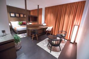 Hotel Gallery 67