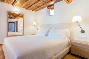 Deluxe Double Room room in Agroturismo Can Toni Xumeu