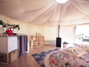 Tent room in Old Dairy Farm Glamping