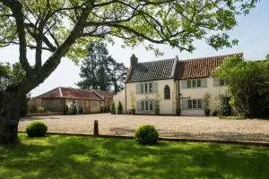 Holly Lodge Boutique B&B - 瑟斯福德