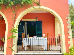 Helen's House - quiet lifestyle, natural landscape Corfu Greece