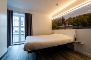 Comfort Double Room with Canal View room in Canalview Hotel Ter Reien