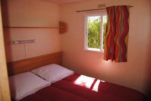 Campings LES PIERRES CHAUDES : photos des chambres