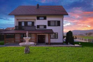 Pension CENKA Otočac Croatia