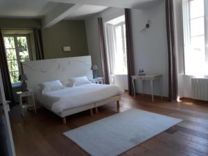 Maisons d'hotes Chateau Haut Gleon : photos des chambres