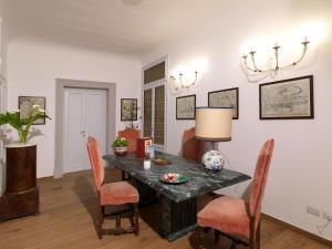 Apartment mit Balkon