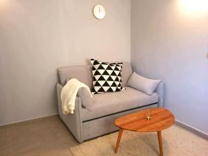 Apartment Seashell