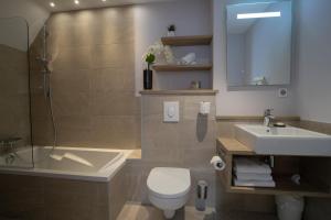 Hotels The Originals Boutique, Hotel des Marins, Saint-Malo (Inter-Hotel) : photos des chambres
