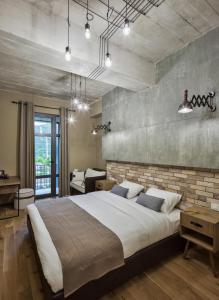 Double Room with Balcony room in Hover Boutique Hotel