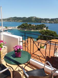 Pension Onar Skiathos Greece