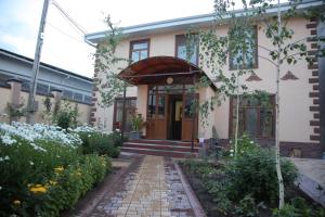 MEDI Guest House - Unrated properties in Osh