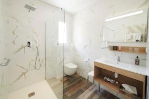 Hotels Pont du Chalon Hotel and Restaurant : photos des chambres