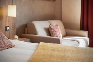 Hotels Pont du Chalon Hotel and Restaurant : photos des chambres