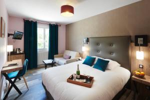 Hotels Pont du Chalon Hotel and Restaurant : photos des chambres