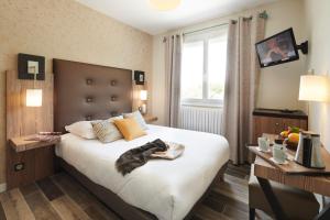 Hotels Pont du Chalon Hotel and Restaurant : photos des chambres