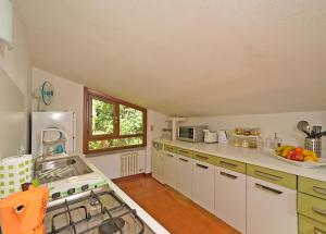 VALLE FIORITA 42 - Lake view apartment