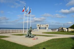 B&B / Chambres d'hotes Villa kahlo Omaha Beach : photos des chambres