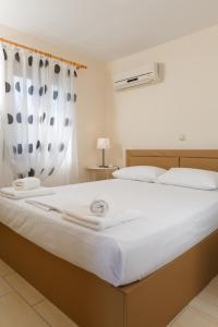 Glyfada Villas ||