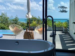 Ko Samui Seaview pool villa Seren with car