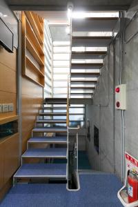 Hotel Adonis Tokyo - Dormitory Share Room For Male Only At City Center