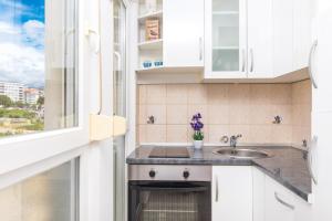 Spacious studio with balcony, close to the Znjan beach