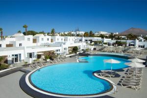 Calle Gramillo 5, 35500 Puerto del Carmen, Lanzarote, Spain.