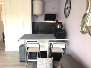 Appartements Studio ST-MANDRIER 300m MER : photos des chambres