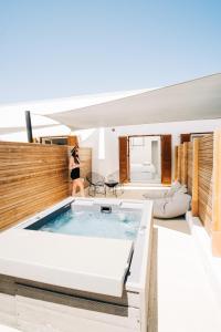 Mesanto Luxury Suites Santorini Greece