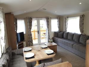 2 Bedroom Gold Holiday Home room in St. Ives Holiday Village