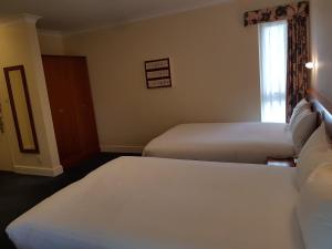 Standard Twin Room room in Best Western Banbury House Hotel