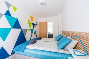 Modern four bedroom apartment in Palace District