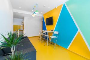 Modern four bedroom apartment in Palace District