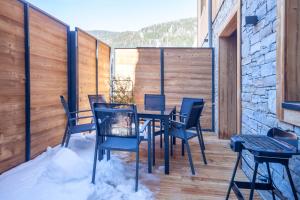 PORTES DU PLENEY 001