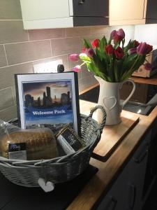 Kennedy Terrace; Modern 2 bedroom house, central