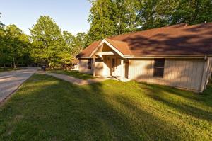 Two-Bedroom Cottage - Disability Access room in Carter Caves State Resort Park