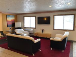 Super 8 by Wyndham Front Royal Near Shenandoah National Park