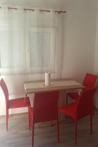 Apartments with a parking space Vrsi, Zadar - 14183