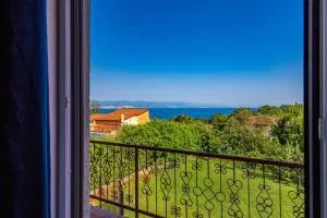Apartment Roza, sea view, free parking - Ічичі