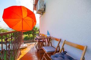 Apartment Roza, sea view, free parking