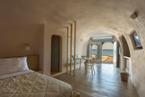 Sublime Villa & Caves Santorini Greece