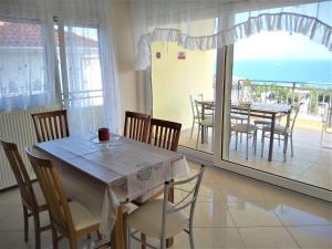 Great Sea View Apartment