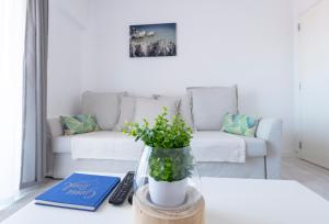 The Yellow House Cascais