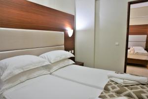 Apartment room in Marathon Hotel