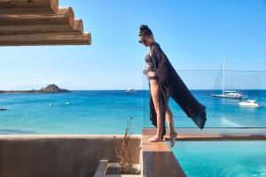 Mykonos Kosmoplaz Beach Resort Hotel