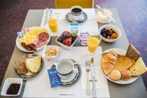 Hotels The Originals Boutique, Hotel Normandie, Auxerre : photos des chambres