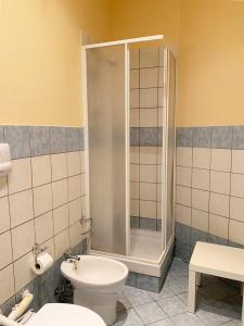 Twin Room with Private External Bathroom